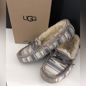 Ugg Symona Serape Moccasin in Blue, White & Grey - Women’s Size 9